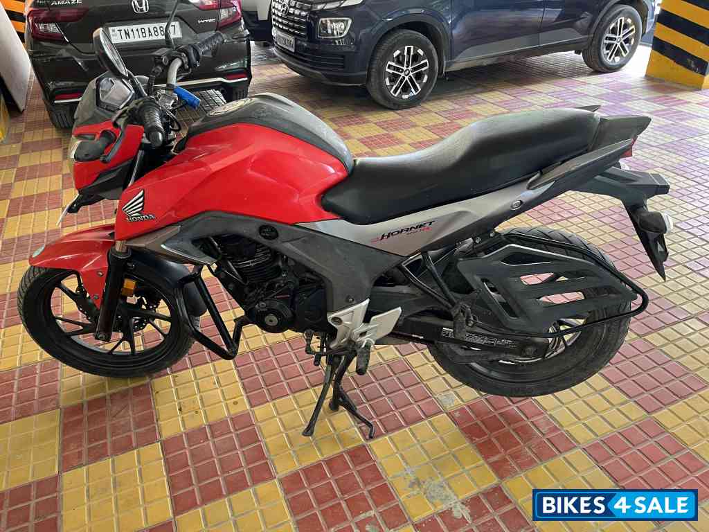 Honda CB Hornet 160R
