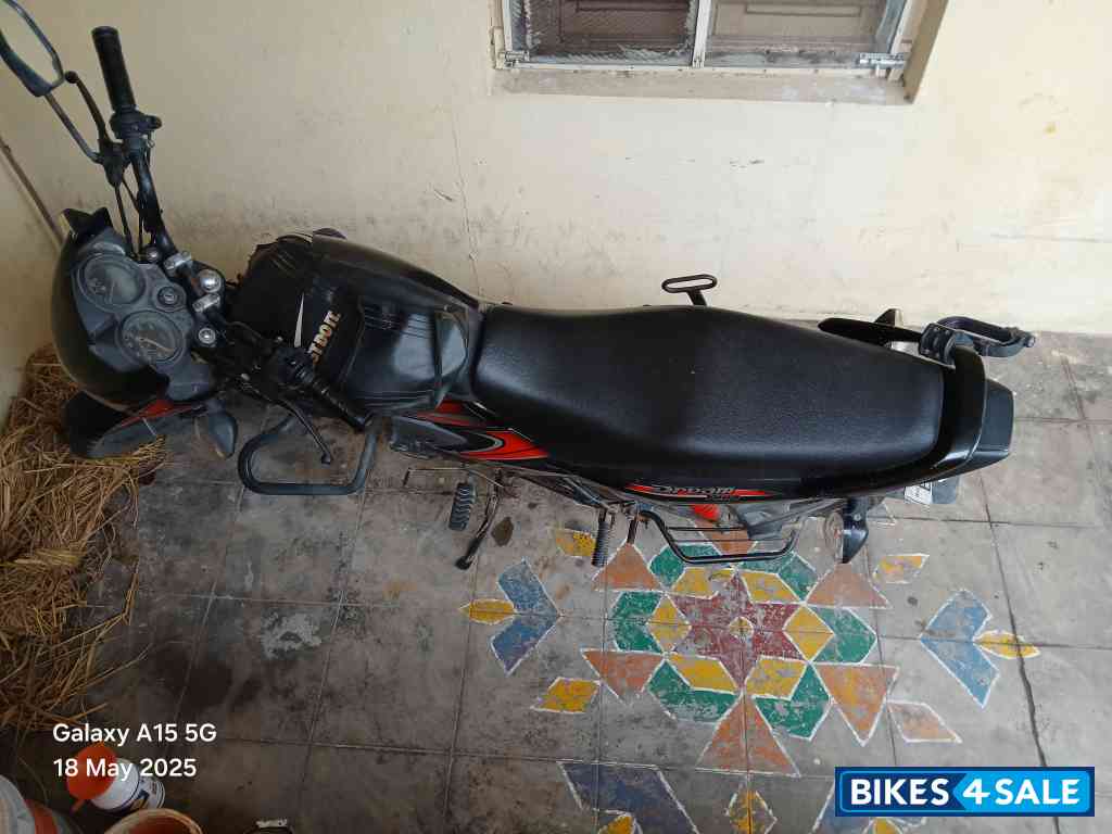 Black Honda Dream Yuga