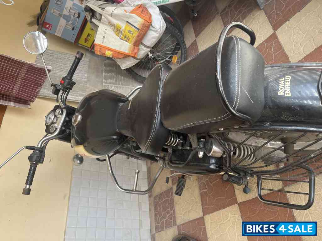 Black Royal Enfield Classic 350