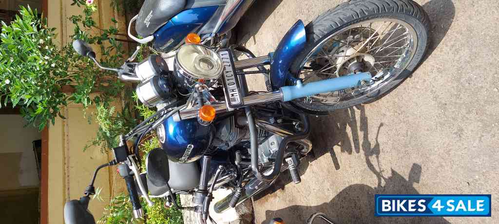 Blue Royal Enfield Thunderbird 350
