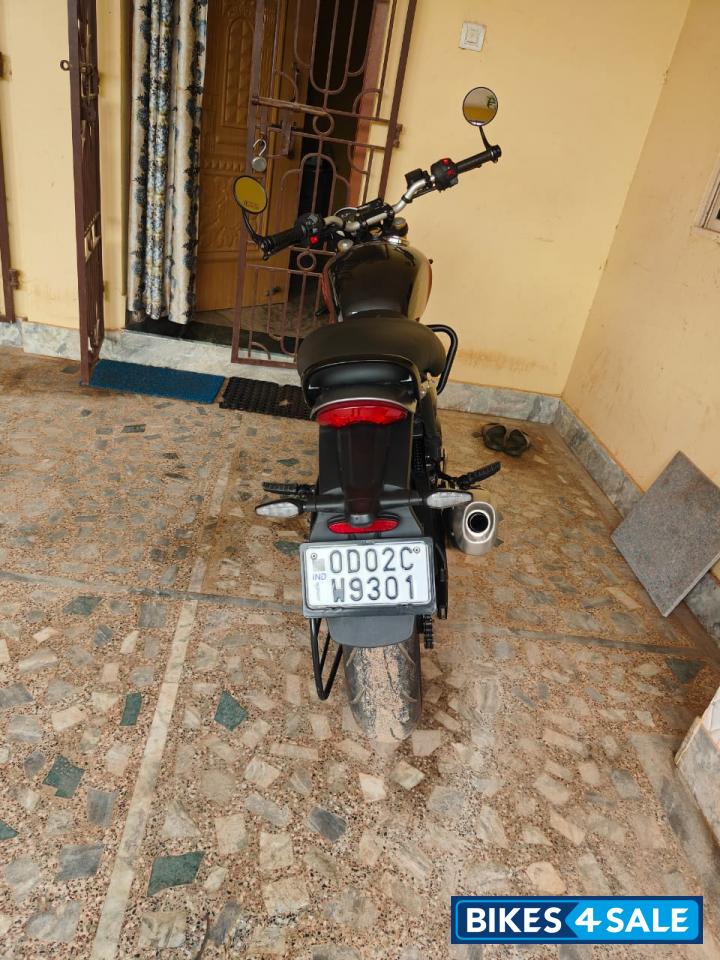 Carnival Red Triumph Speed 400