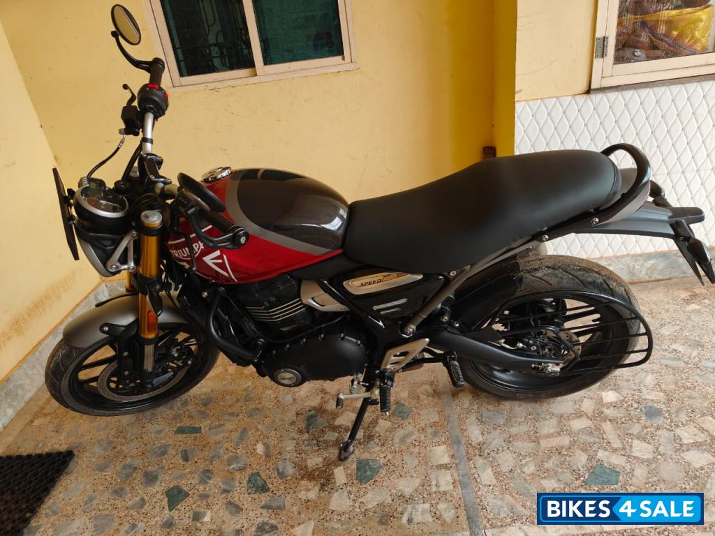 Carnival Red Triumph Speed 400