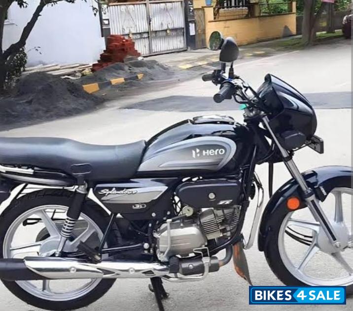Grey And Black Hero Splendor Plus BS6