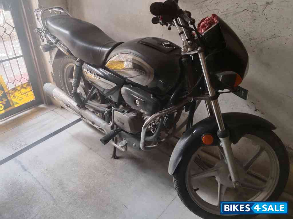 Grey And Black Hero Splendor Plus BS6