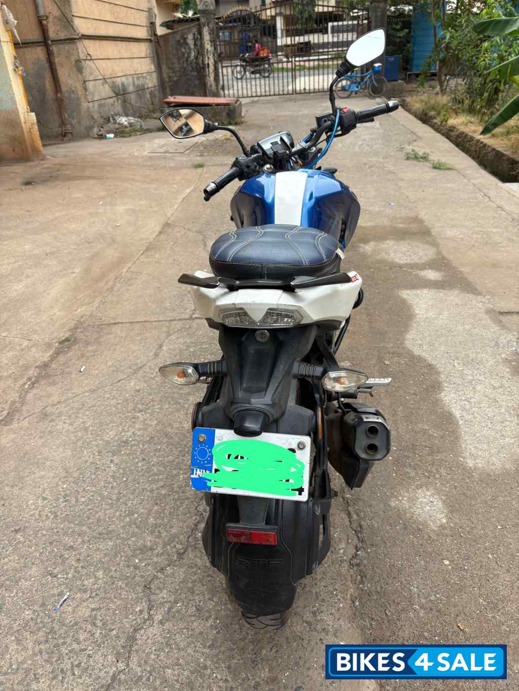 Blue TVS Apache RTR 160 4V Blue TVS Apache RTR 160 4V