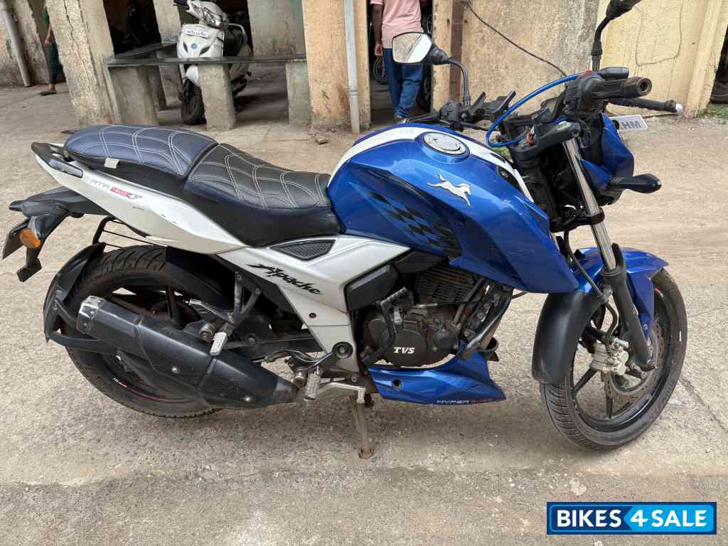 Blue TVS Apache RTR 160 4V Blue TVS Apache RTR 160 4V