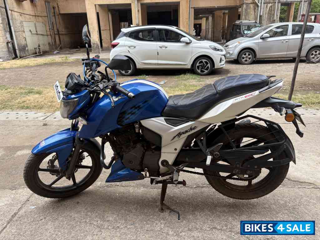 Blue TVS Apache RTR 160 4V Blue TVS Apache RTR 160 4V