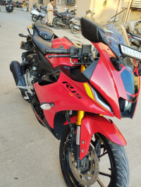 Yamaha R15 V4