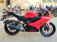 Yamaha R15 V4