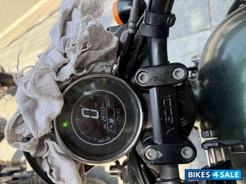 Hunter Green Yezdi Roadster Dark