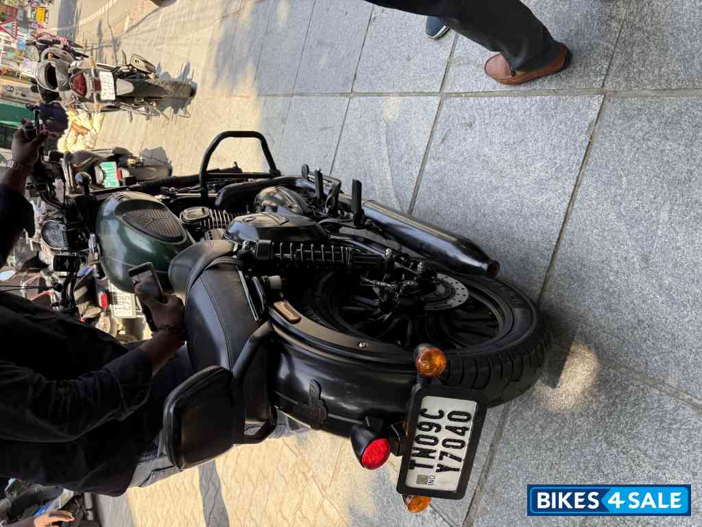 Hunter Green Yezdi Roadster Dark