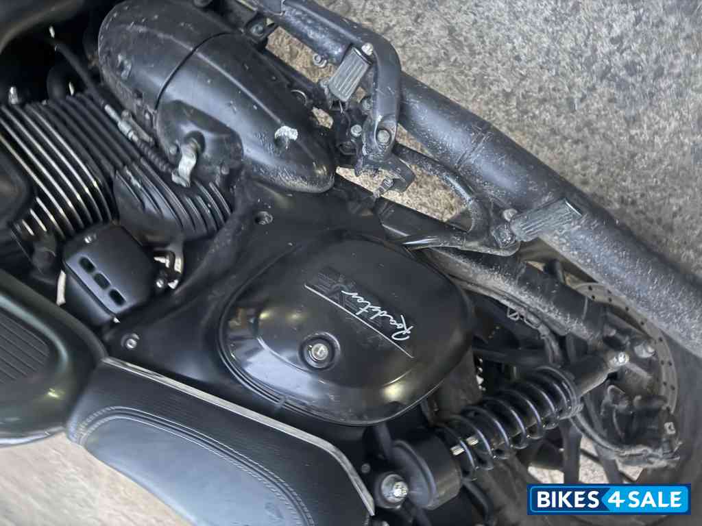 Hunter Green Yezdi Roadster Dark