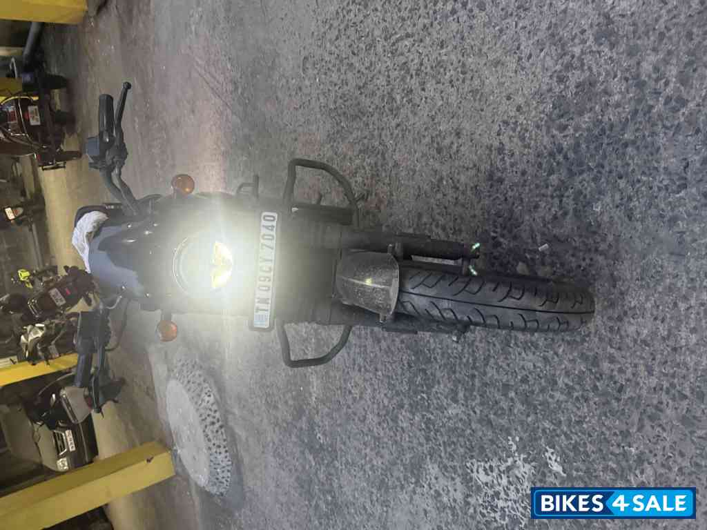 Hunter Green Yezdi Roadster Dark