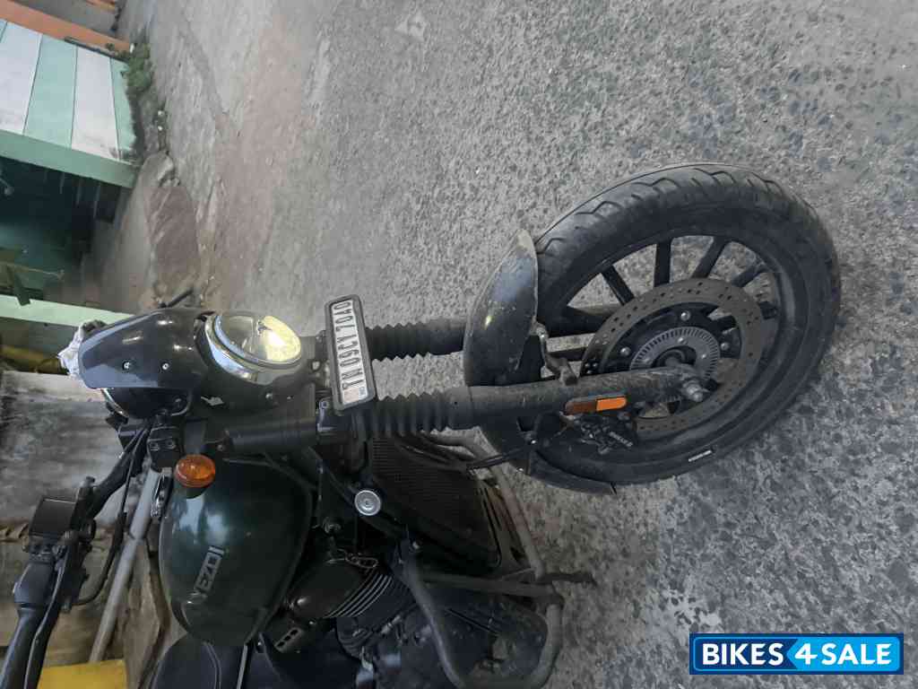 Hunter Green Yezdi Roadster Dark