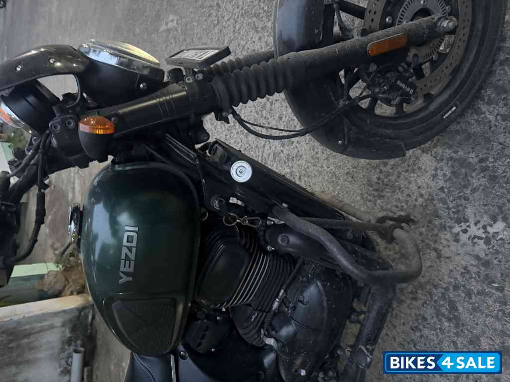 Hunter Green Yezdi Roadster Dark