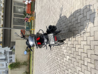Matte Black Bajaj Dominar 250