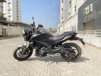Matte Black Bajaj Dominar 250