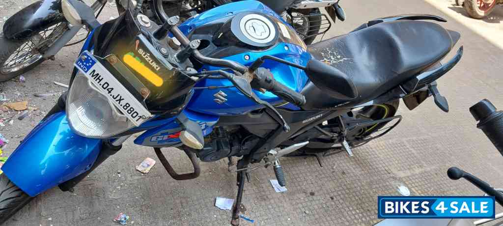 Blue Suzuki Gixxer ABS