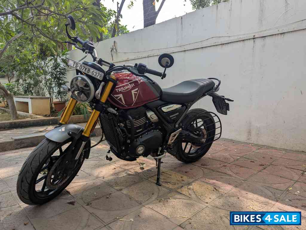 Carnival Red Triumph Speed 400