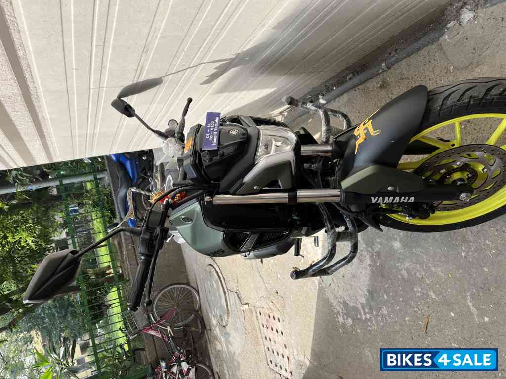 Green Yamaha FZ-S FI Ver 4.0 DLX