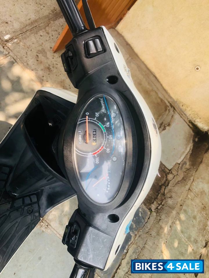 White Hero Pleasure White Hero Pleasure