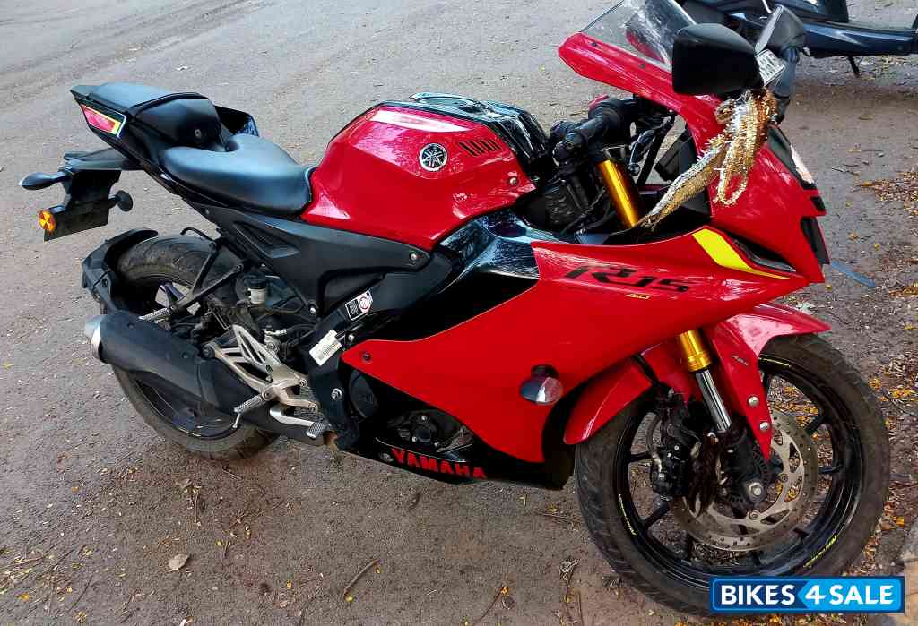Red Yamaha R15 V4 Red Yamaha R15 V4
