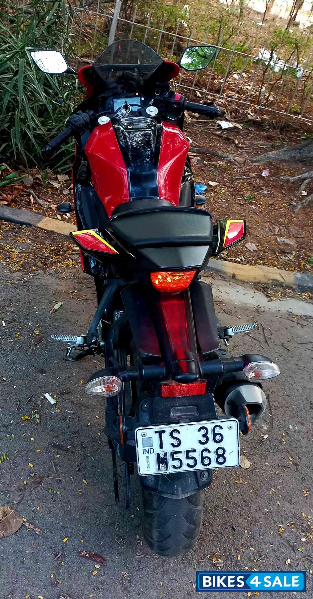 Red Yamaha R15 V4 Red Yamaha R15 V4