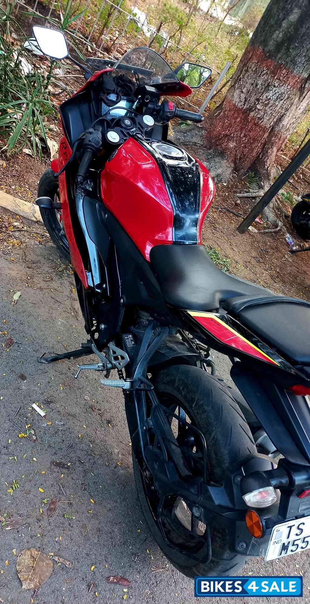 Red Yamaha R15 V4 Red Yamaha R15 V4