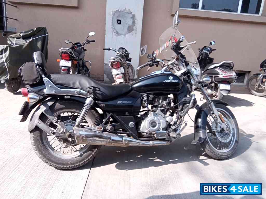 Bajaj Avenger 220 DTS-i