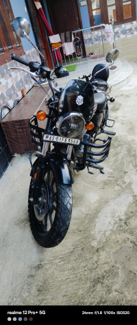 Matte Black Royal Enfield Meteor 350 Stellar