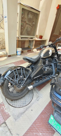 Jawa 42 Bobber Black Mirror