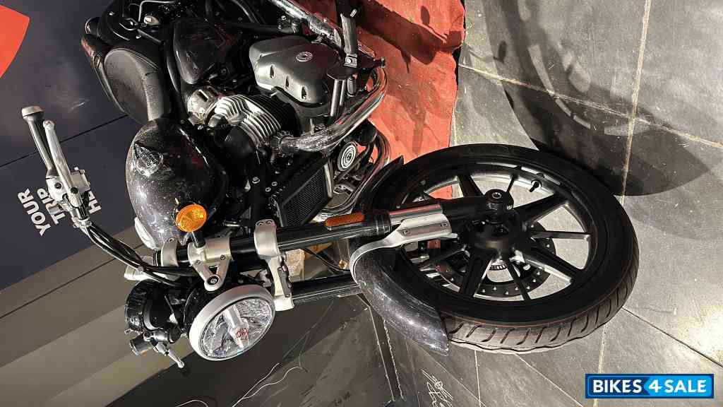 Stellar Black Royal Enfield Super Meteor 650