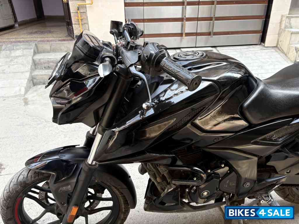 Bajaj Pulsar N160 Dual Channel ABS