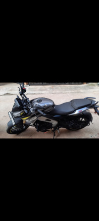 Pewter Gloss Grey Bajaj Pulsar NS400Z