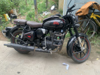 Royal Enfield Classic Stealth Black