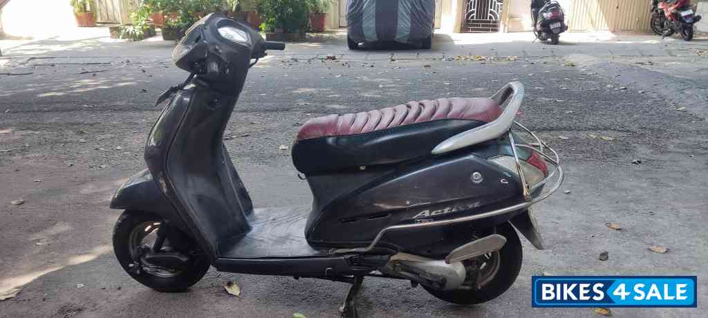 Grey Honda Activa