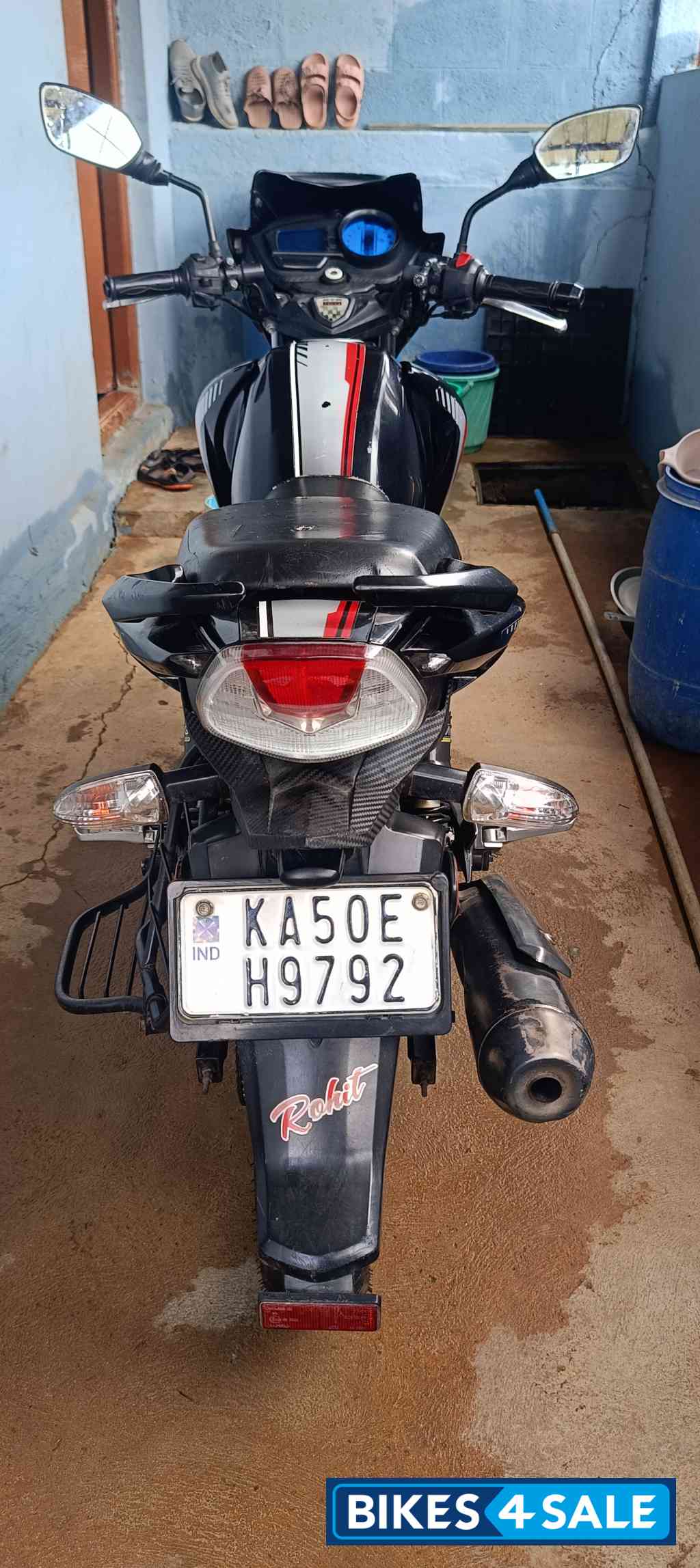 TVS Apache RTR 160 2V Racing Edition