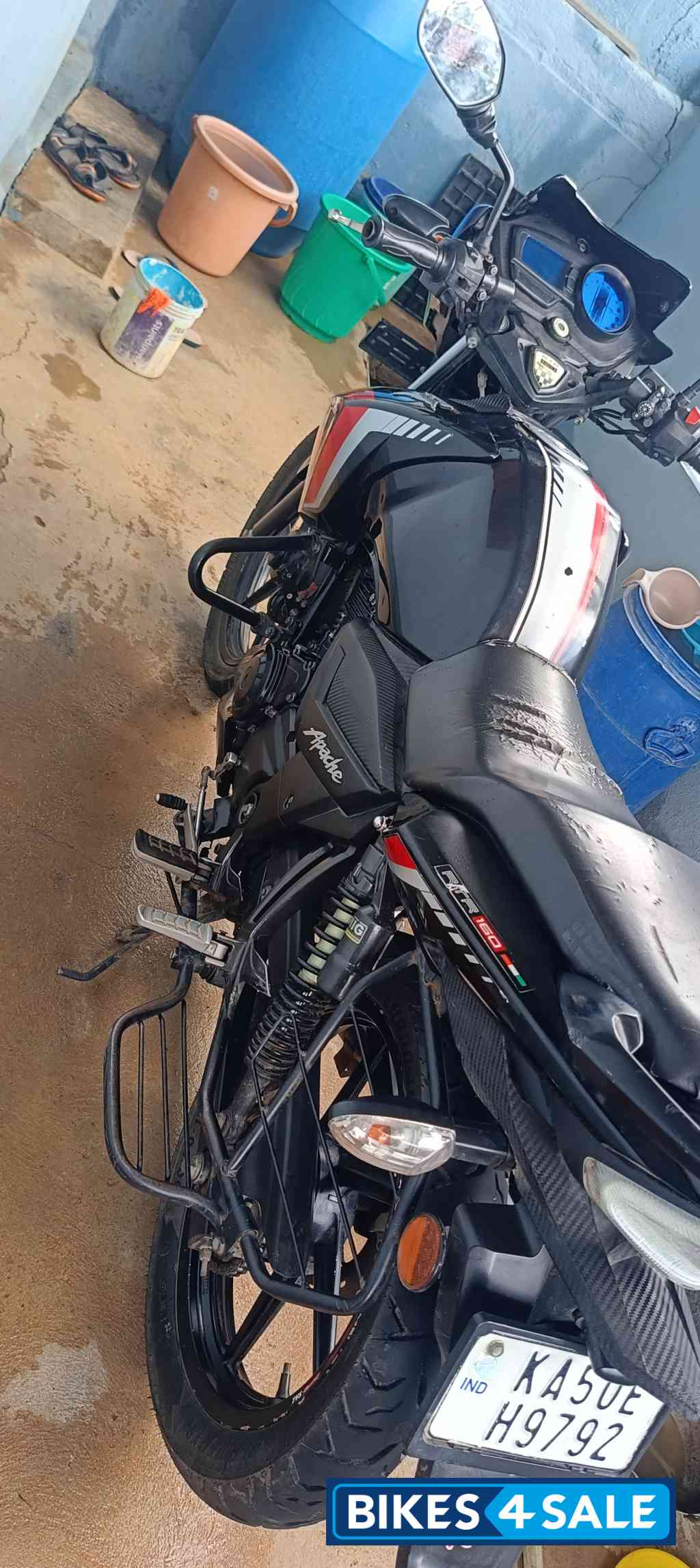 TVS Apache RTR 160 2V Racing Edition TVS Apache RTR 160 2V Racing Edition