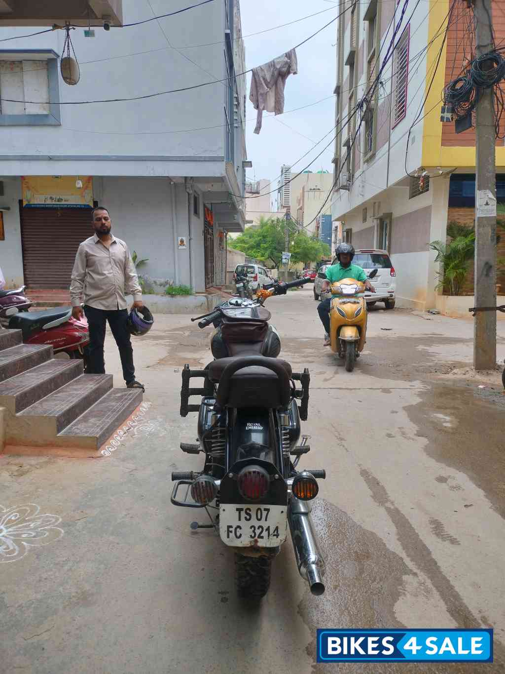 Black Royal Enfield Classic 350