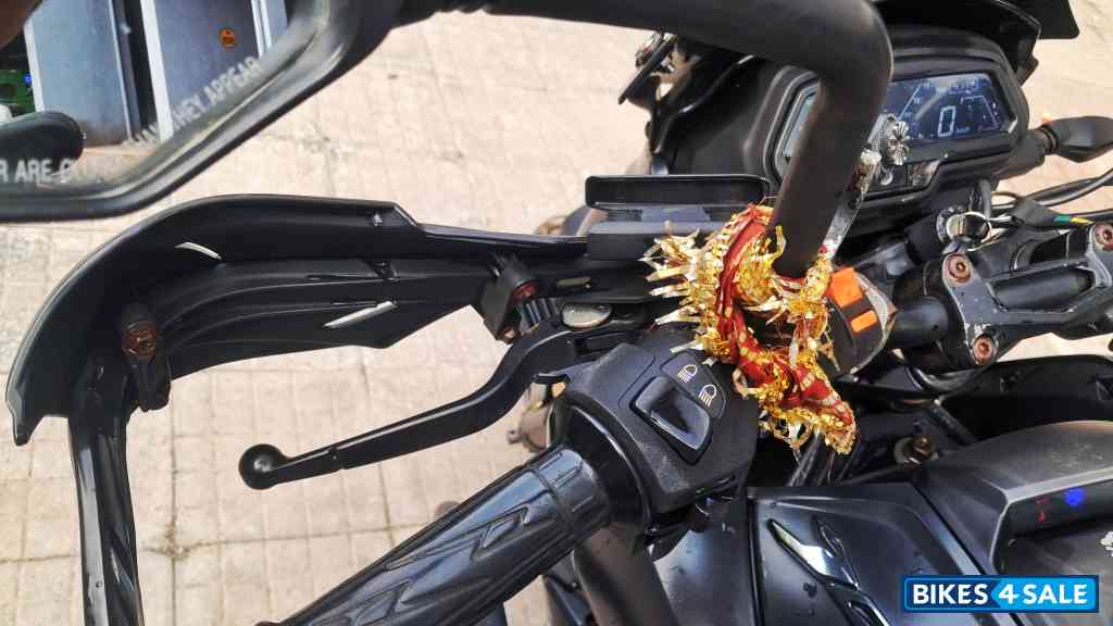 Bajaj Dominar 400