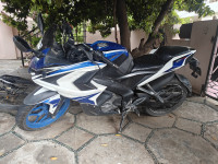 Bajaj Pulsar RS 200 ABS