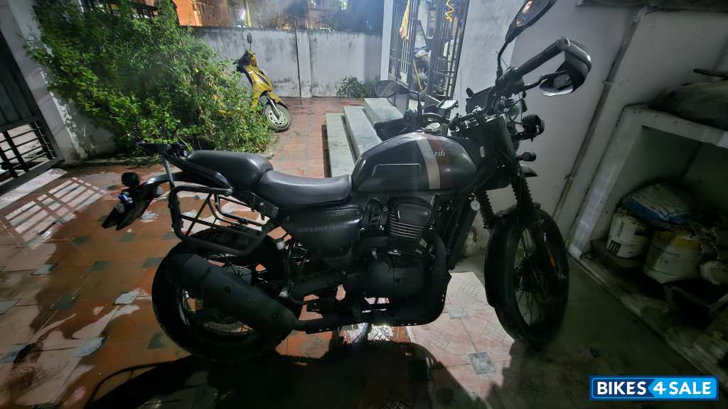 Yezdi Adventure Matte