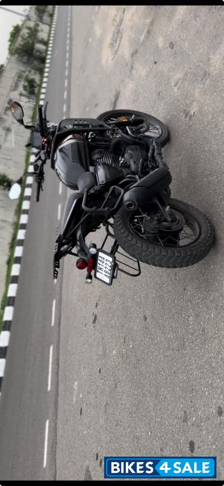 Yezdi Adventure Matte