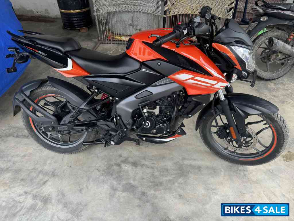 Fiery Orange Bajaj Pulsar NS125 BS6 Fiery Orange Bajaj Pulsar NS125 BS6