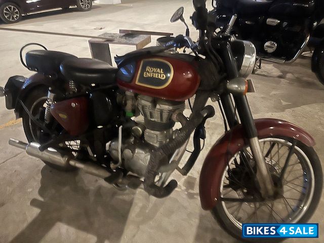 Chesnut Royal Enfield Classic 350