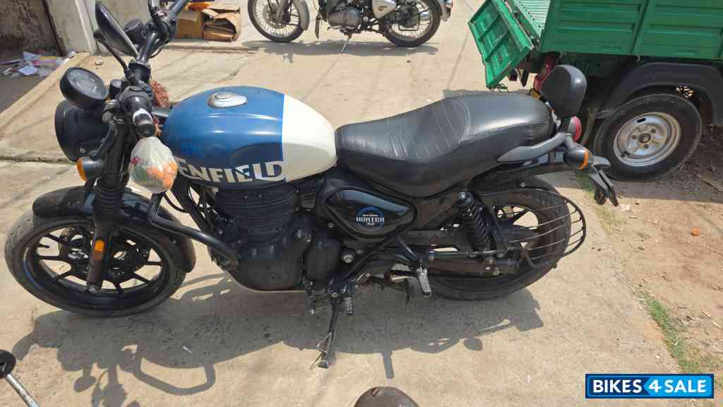 Royal Enfield Hunter 350 Metro