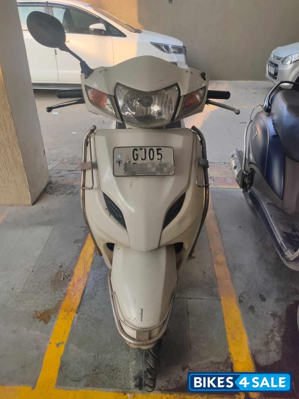 White Honda Activa 3G