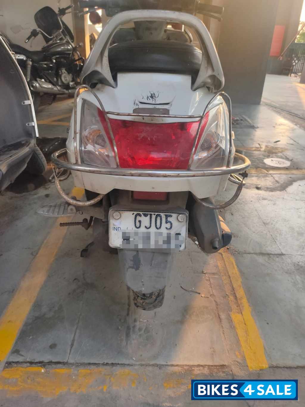 White Honda Activa 3G