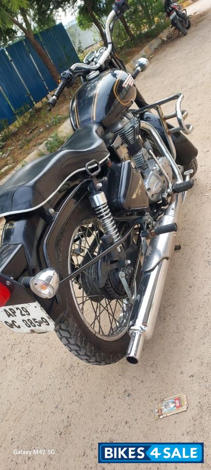 Black Royal Enfield Bullet Standard 350