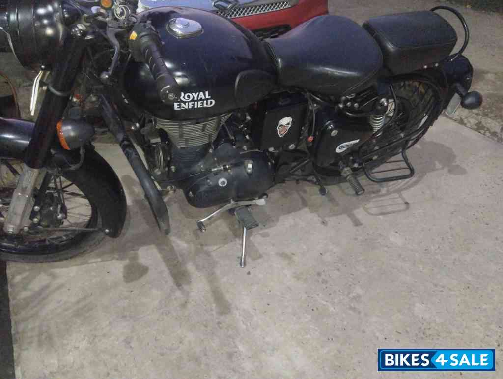 Royal Enfield Classic 500